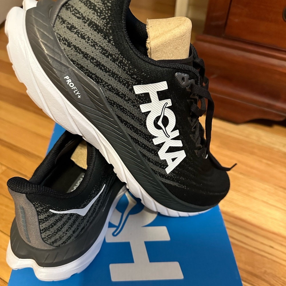 NEW Women’s Hoka Tennis Shoes
